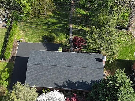 3rd image of 203 N Colonial Dr