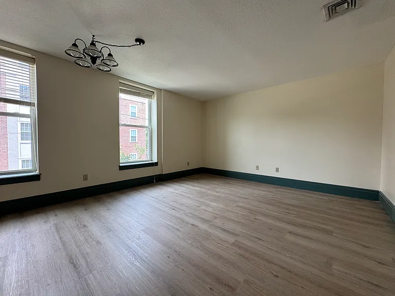 500-301 Howe Ave #301A — Photo 6