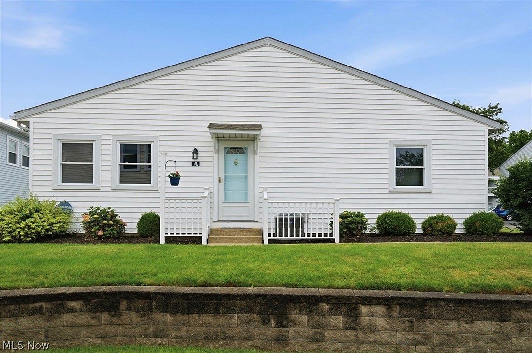 2549 Royal County Down Dr #15A