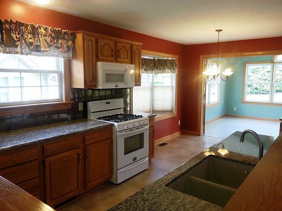 5th image of 1211 Southpointe Cir NE