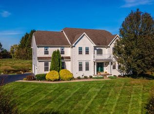 27 Spring Mill Ln, Collegeville, PA 19426