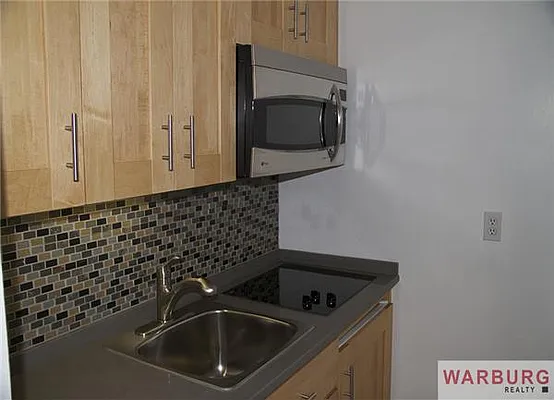 Rented by Warburg | media 4