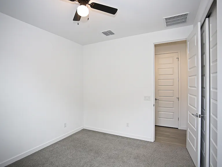2250 E Kelly Dr — Photo 18