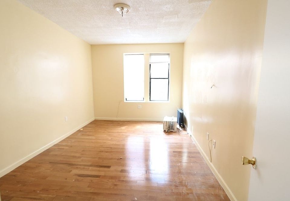 1st image of 700 W 176th St APT 4B