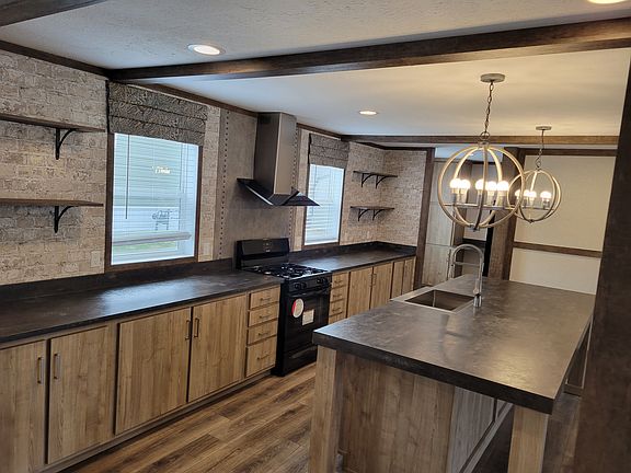 3rd image of 4400 Melrose Dr 82-lot 82