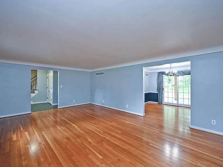 7777 Kugler Mill Rd — Photo 4