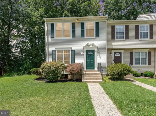 8 Tall Oaks Ct, Stafford, VA 22556