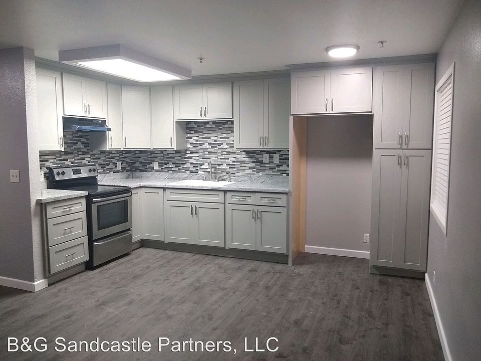 1st image of 2420 E 5th St APT 12