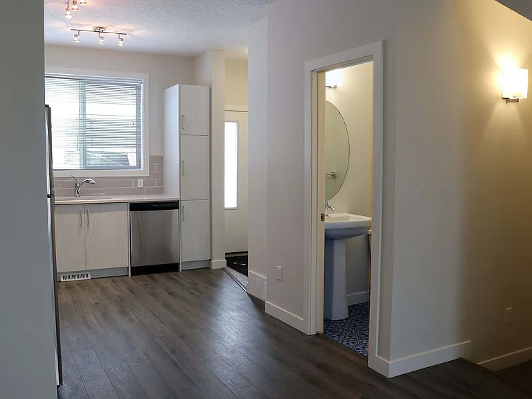 600 Bellerose Dr — Photo 25