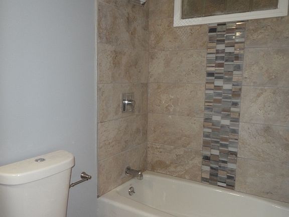 5th image of 1527 S Karlov Ave #123