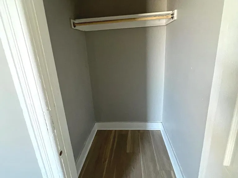 202 S Samuel St #203 — Photo 6