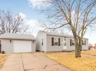 2901 E 21st St, Sioux Falls, SD 57103