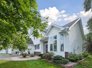 1648 Whitehall Pl, Shakopee, MN 55379