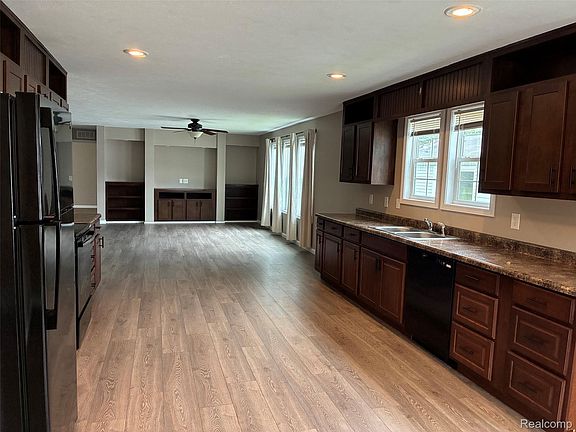 2nd image of 540 E Pondview Dr