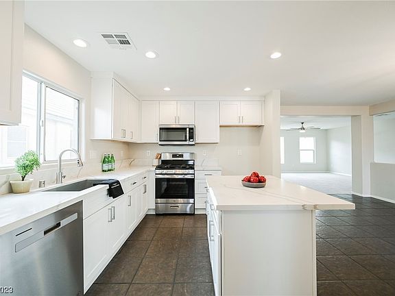 3rd image of 5909 Feral Garden St