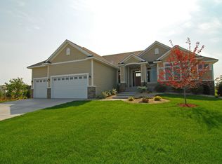 7701 Lawndale Ln N, Maple Grove, MN 55311