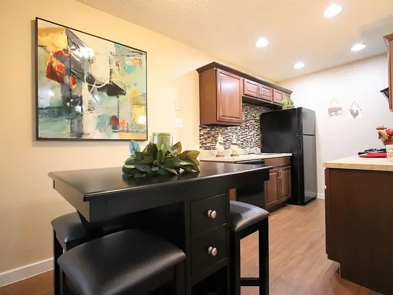 Buffalo Ridge Apartments — Photo 8