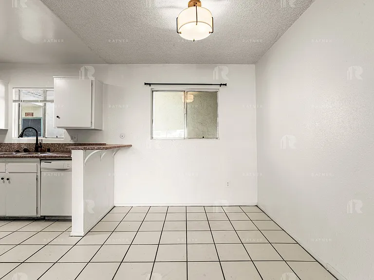 (El/Ti/Yo:B) 5139 White Oak Avenue — Photo 17