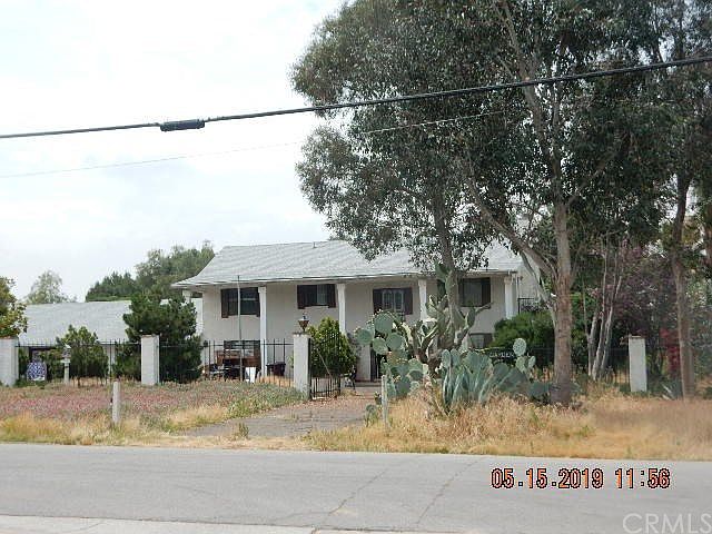 1st image of 21925 Garden Dr