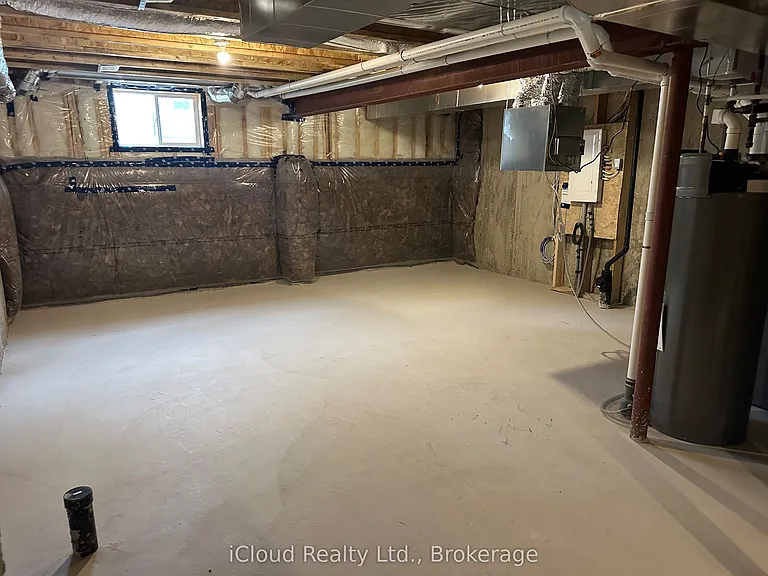 660 Colborne St W #D — Photo 19