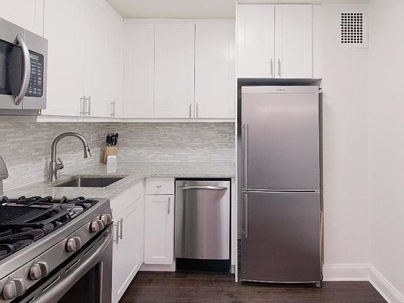 3rd image of 145 E 15th St APT 4L