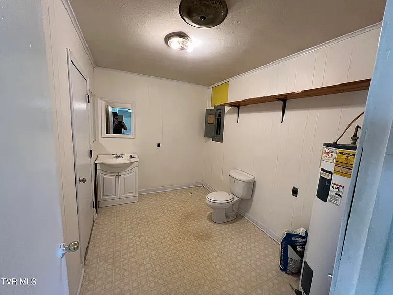 216 Spurgeon Rd — Photo 9