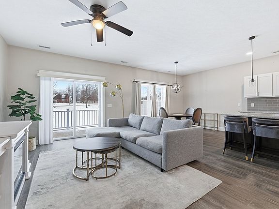 5th image of 162 Arthurs Ct