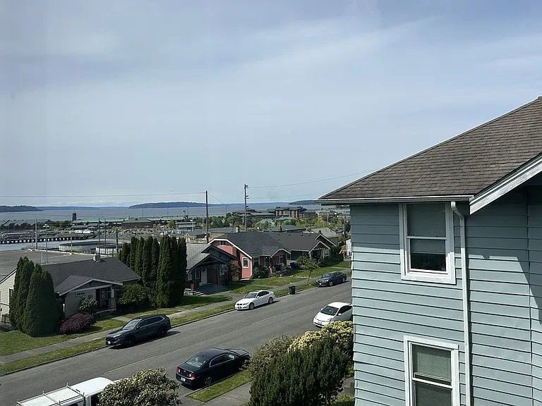 2317 Grand- 5 Unit — Photo 36