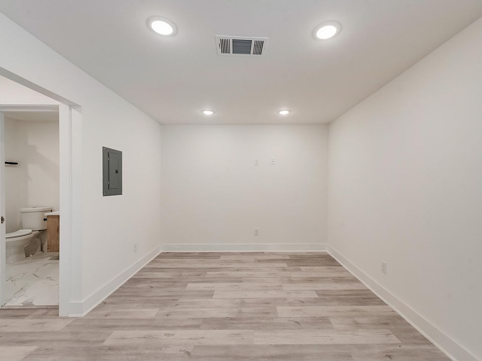 1st image of 4514 Bryan St APT 103