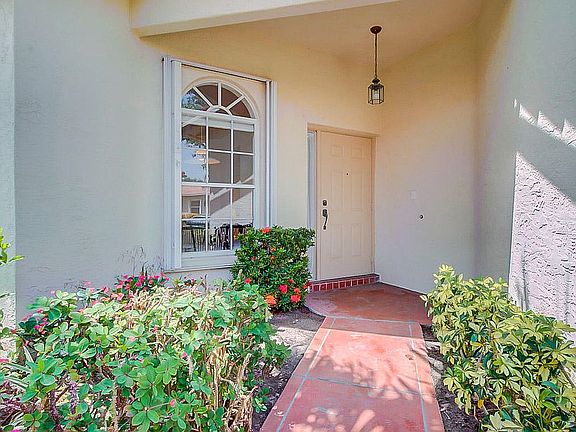 3rd image of 1907 Wood Fern Dr