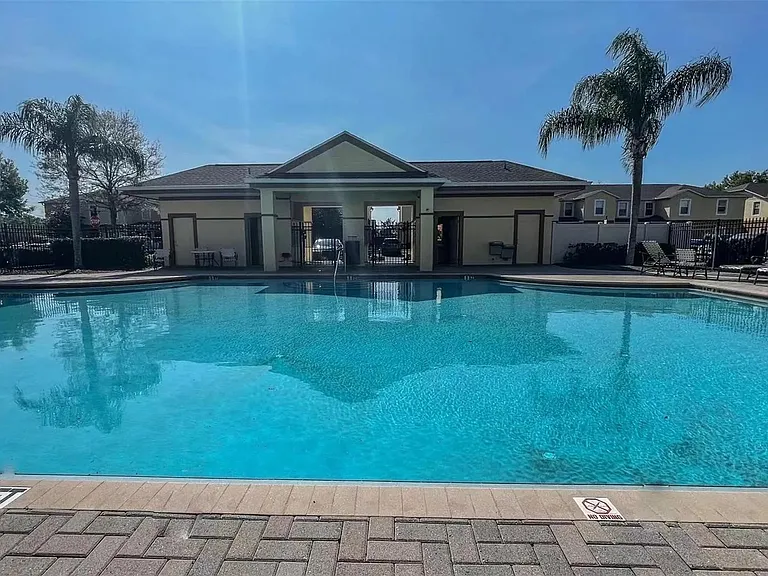 4167 Shadetree Ln — Photo 2