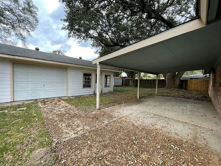 1875 Lombard Dr — Photo 17