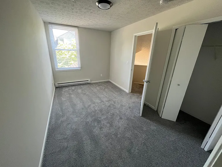 1671 Olympus Dr — Photo 11