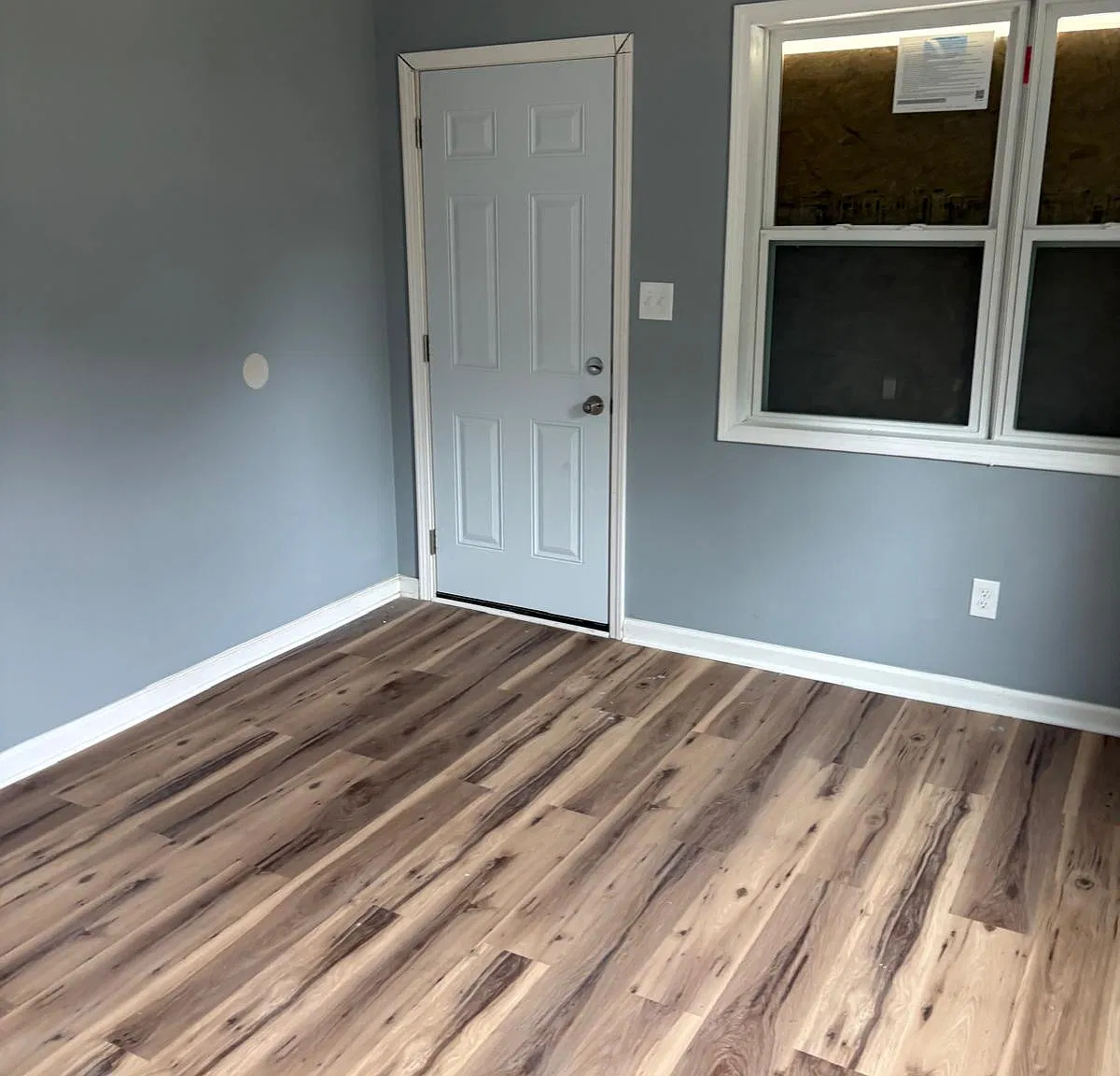 2 bed, $825 — Photo 1