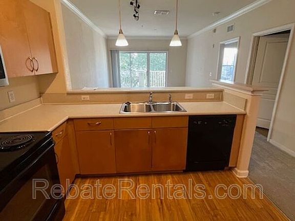 4th image of 8290 Gate Pkwy W #169