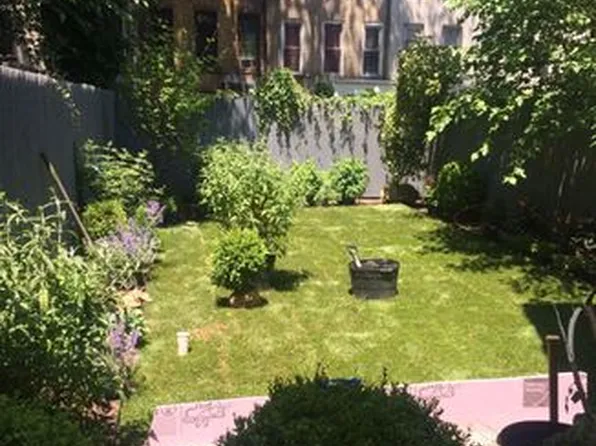 803 Putnam Avenue image 15 of 16