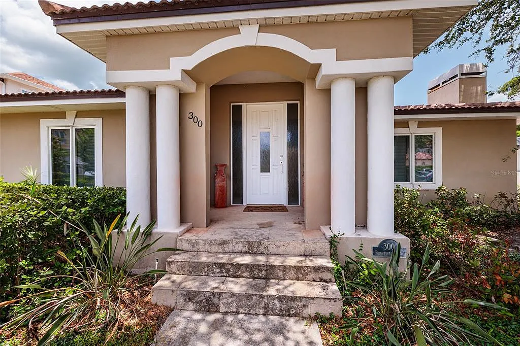3 bed, 3.0 bath, 2448 sqft, $7,000 — Photo 2
