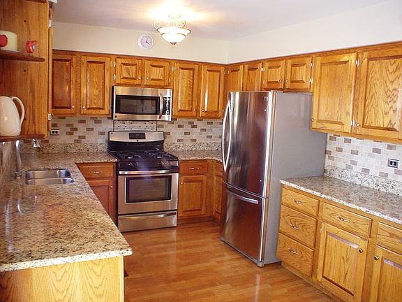 4th image of 8349 W 141st St