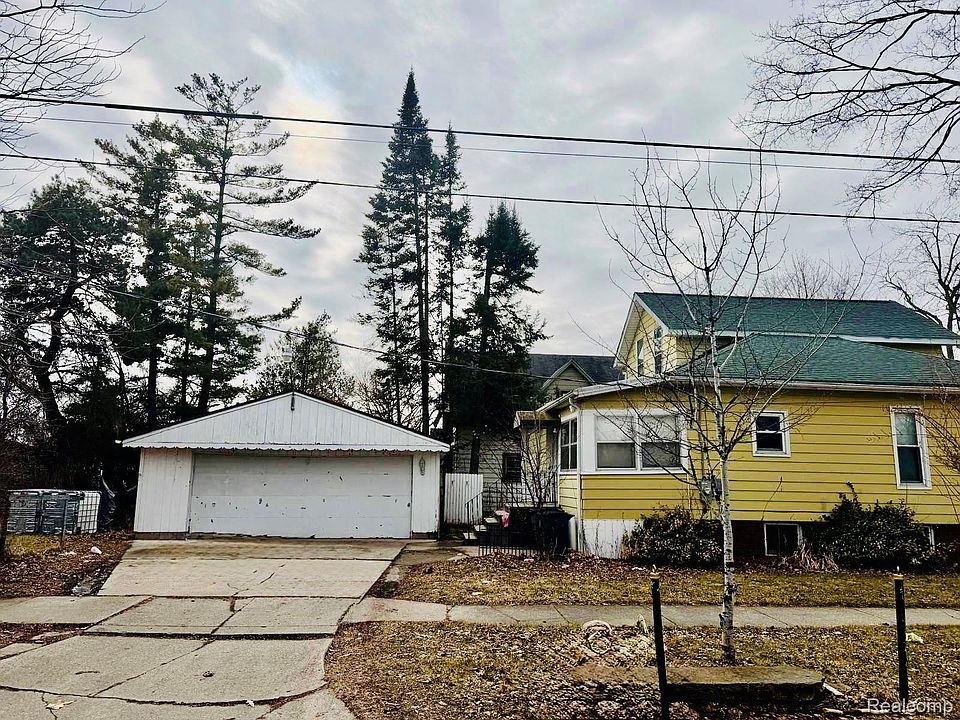 1st image of 140 N Andre St