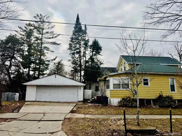 140 N Andre St, Saginaw, MI 48602