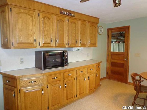 4th image of 25 Kline Dr