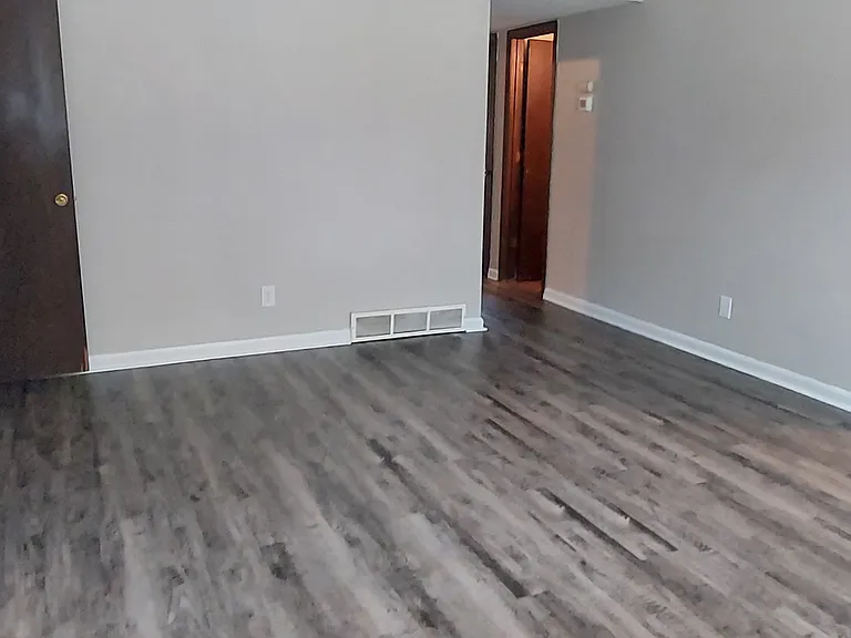 5725 Leavenworth Rd #8 — Photo 17
