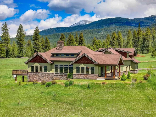3306 Walking Horse Cir, New Meadows, ID 83654