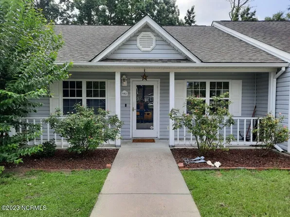 102 Courtyard W, Newport, NC 28570