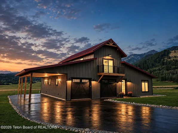 115 Spike Loop, Etna, WY 83118