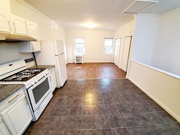 3rd image of 66-59 Saunders St #2