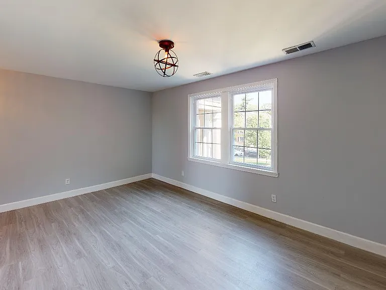 3811 V St SE #201 — Photo 2