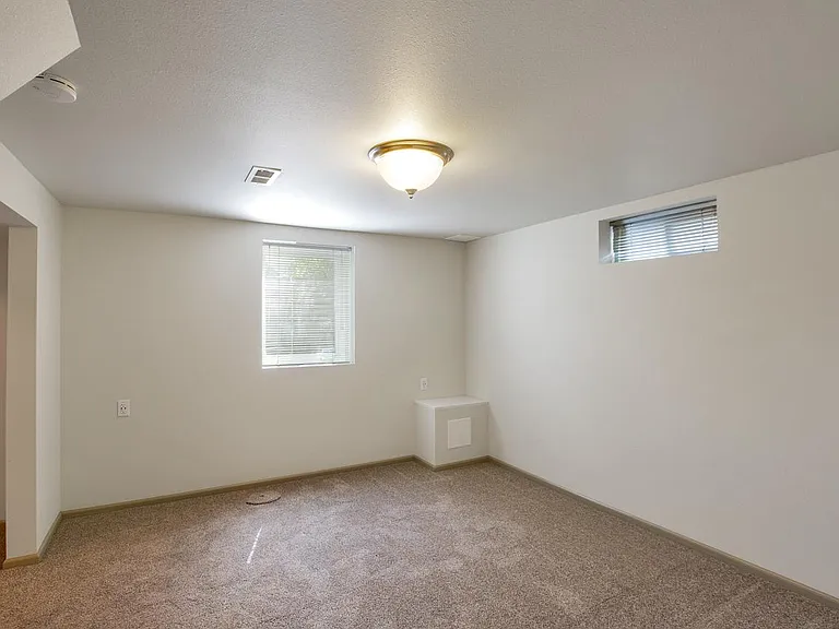 3106 N Washington St — Photo 13