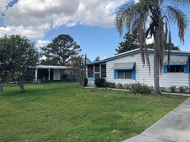 1st image of 4 Magnolia Ln