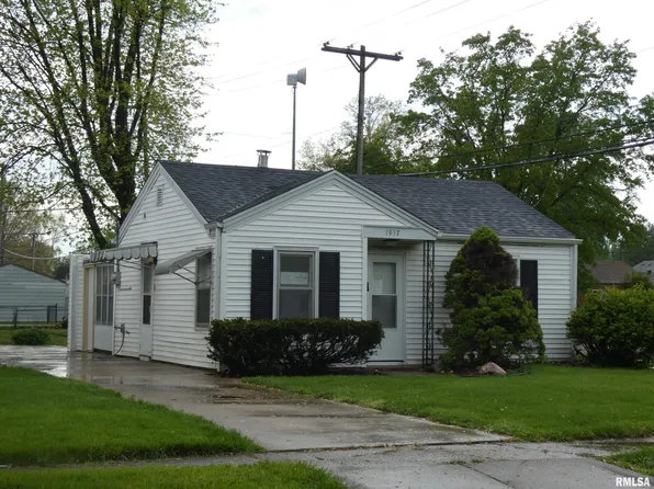 1937 N 20th St, Springfield, IL 62702